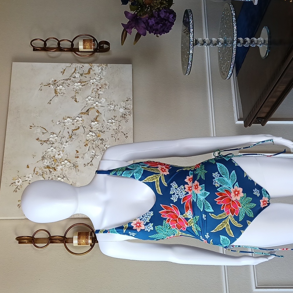Women's Atlantic Tropical Floral Blue One-piece Swimsuit. Size M - Picture 6 of 17